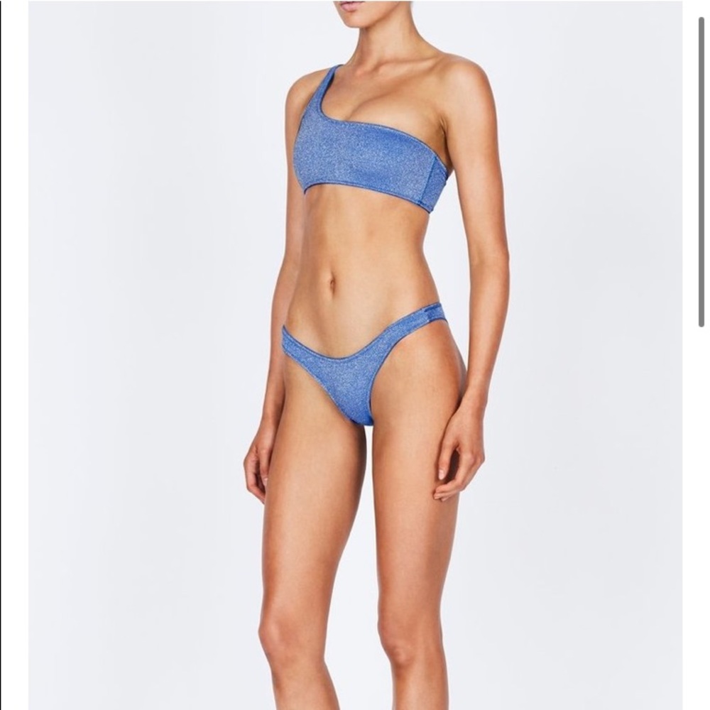 (XS top/ XS bottoms) - Picture 2 of 2